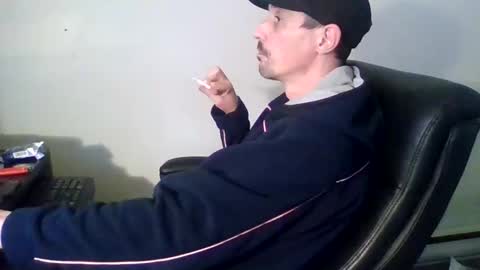 gmang4242 online show from May 1, 2026, 6:01 pm