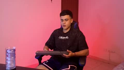 Snapshot of go_santi chatting on February 17, 2026, 1:13 am go_santi online show from February 17, 2026, 1:13 am