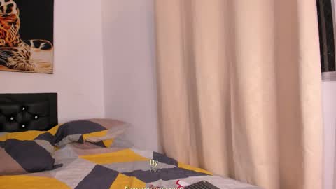 goddess_eli77 online show from November 9, 2025, 3:27 am