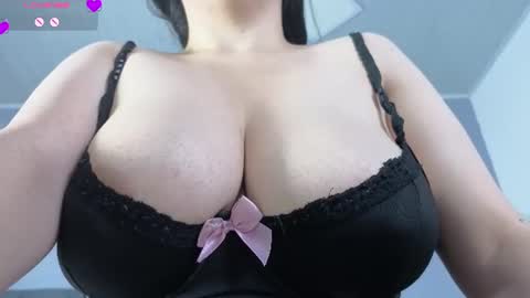 Snapshot of goddess_kianna chatting on June 30, 2026, 11:17 pm Goddess Kianna online show from June 30, 2026, 11:17 pm