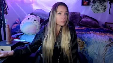 Patricia Mars           Goddess of Mars twitter thegoddessmindy online show from March 11, 2025, 11:12 am