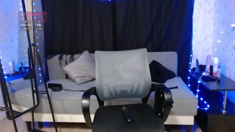 Snapshot of goddess_orsa chatting on February 24, 2025, 10:36 pm Orsa online show from February 24, 2025, 10:36 pm