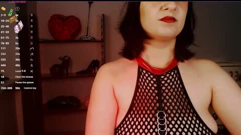 Snapshot of goddess_sophie99 chatting on September 9, 2025, 8:14 am Goddess Sophie99 online show from September 9, 2025, 8:14 am