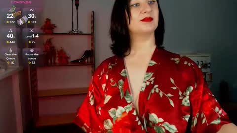Snapshot of goddess_sophie99 chatting on September 27, 2025, 7:57 am Goddess Sophie99 online show from September 27, 2025, 7:57 am