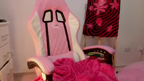 vee online show from April 19, 2026, 11:40 pm