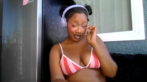 Snapshot of goddessdaisysky chatting on July 31, 2026, 12:10 am Goddess Daisy Sky online show from July 31, 2026, 12:10 am