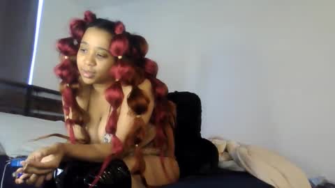 Snapshot of goddessdiiamond chatting on September 12, 2025, 3:45 pm goddessdiiamond online show from September 12, 2025, 3:45 pm