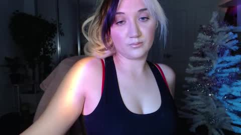 Snapshot of goddessemmy chatting on December 19, 2025, 5:47 am Goddess Emmy online show from December 19, 2025, 5:47 am