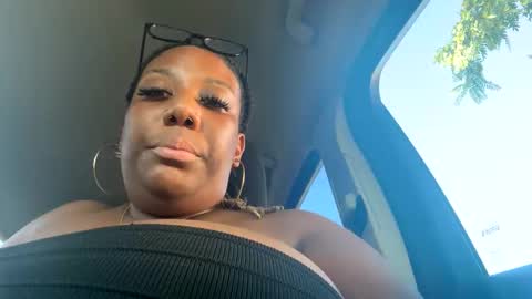 Snapshot of goddessjamila chatting on October 1, 2025, 9:54 pm goddessjamila online show from October 1, 2025, 9:54 pm