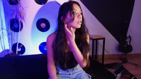 Julieta online show from September 16, 2025, 7:15 pm