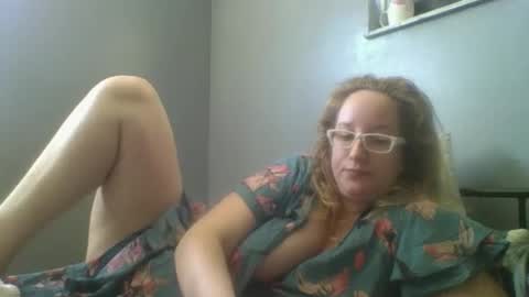 Snapshot of goddessmilfcrysyal chatting on March 11, 2025, 6:41 pm Crystal online show from March 11, 2025, 6:41 pm