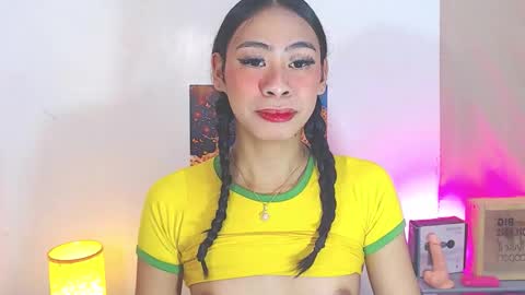 Kyla and Nian online show from November 17, 2025, 7:58 am