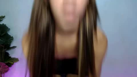 JENNIFER online show from August 3, 2026, 4:55 am
