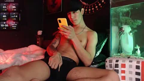 Snapshot of godly_huan chatting on October 6, 2025, 11:18 am HUAN online show from October 6, 2025, 11:18 am