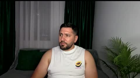 Snapshot of gold_alpha_boy chatting on June 26, 2026, 7:18 pm gold_alpha_boy online show from June 26, 2026, 7:18 pm