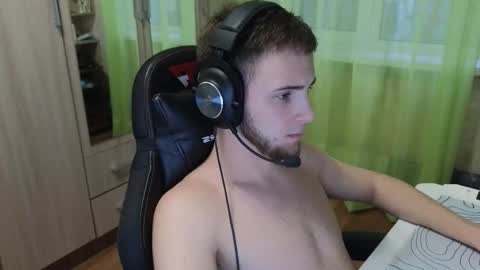 Golden boyyy21 online show from December 5, 2025, 6:22 am