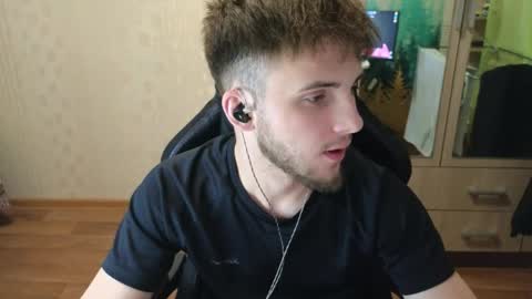 Golden boyyy21 online show from April 20, 2026, 10:00 pm