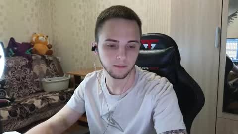 Snapshot of golden_boyyy21 chatting on June 6, 2026, 10:58 pm Golden boyyy21 online show from June 6, 2026, 10:58 pm
