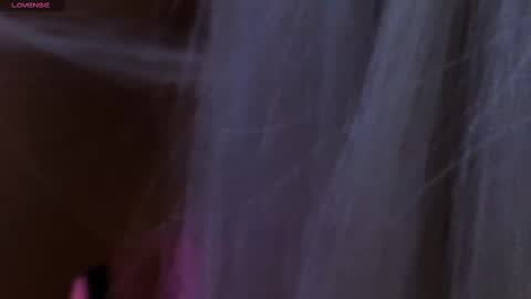 GoldenAmberX online show from February 27, 2025, 11:41 am