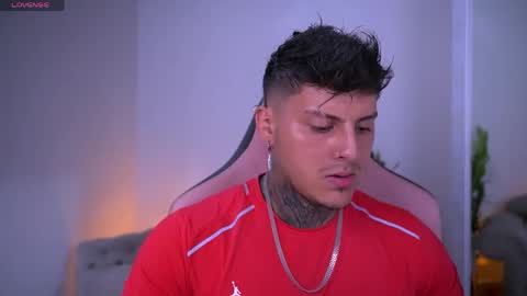 goldenatlasx online show from April 12, 2026, 7:52 pm