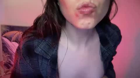 Goldengirlcartier online show from January 14, 2025, 6:24 am