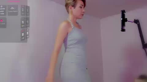 Snapshot of goldengirlrose chatting on September 12, 2025, 10:10 pm goldenrosa online show from September 12, 2025, 10:10 pm