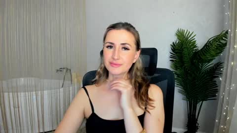 Olivia online show from January 15, 2025, 9:45 am