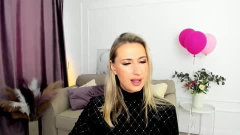 Olivia online show from September 14, 2025, 3:38 am