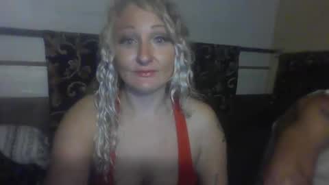 goldenluxe online show from September 20, 2025, 8:15 am