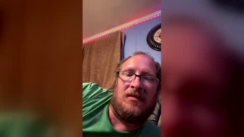 Snapshot of goldenmitch chatting on April 26, 2026, 1:31 pm MeHer online show from April 26, 2026, 1:31 pm