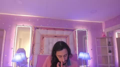 Snapshot of goldentemptation_ chatting on July 7, 2026, 7:51 pm goldentemptation_ online show from July 7, 2026, 7:51 pm