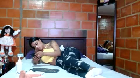 Snapshot of golositha26 chatting on December 19, 2024, 11:57 pm Valentina online show from December 19, 2024, 11:57 pm