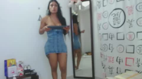 Snapshot of golositha26 chatting on January 25, 2025, 9:46 pm Valentina online show from January 25, 2025, 9:46 pm