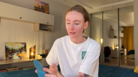 Polly online show from October 30, 2025, 12:39 pm