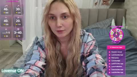 goodgirl0024 online show from December 29, 2024, 7:43 pm