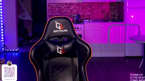  Adel online show from October 8, 2025, 1:31 pm