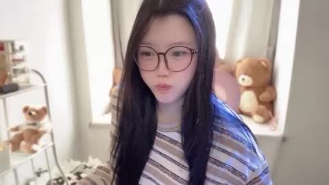 gorgeous girl33 online show from January 7, 2026, 1:19 am