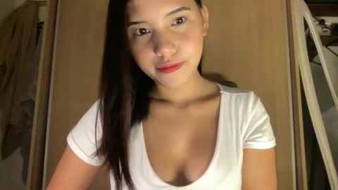 Snapshot of gorgeous_lyn1 chatting on September 17, 2025, 8:05 am Lyn online show from September 17, 2025, 8:05 am