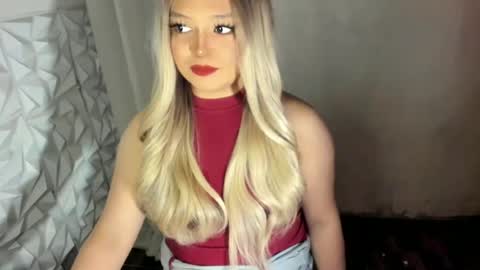 Snapshot of gorgeousamandarose chatting on June 22, 2026, 3:25 am Amanda rose online show from June 22, 2026, 3:25 am