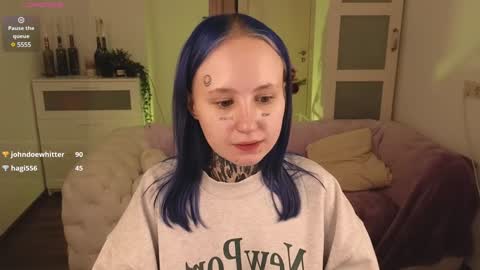 Snapshot of goth_babydoll chatting on January 1, 2025, 4:29 pm Benny online show from January 1, 2025, 4:29 pm