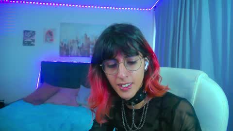 goth_minerva online show from April 8, 2026, 1:44 pm