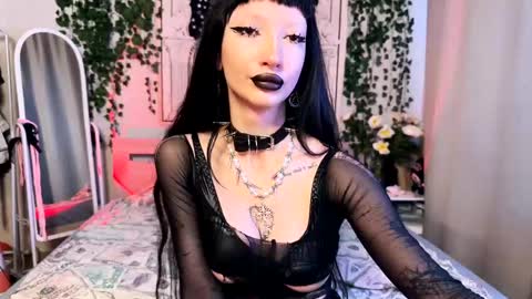 Snapshot of gothdesss chatting on March 11, 2025, 4:54 am    online show from March 11, 2025, 4:54 am