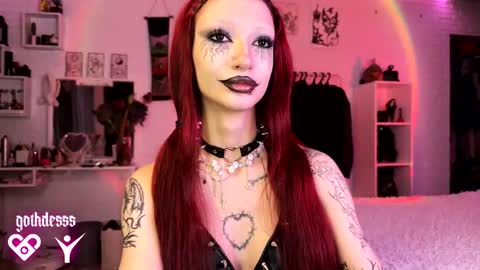 Snapshot of gothdesss chatting on October 27, 2025, 2:26 am    online show from October 27, 2025, 2:26 am