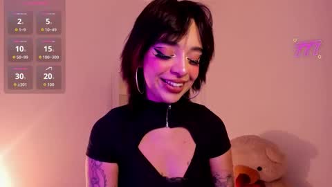 Snapshot of gothv chatting on June 9, 2026, 9:48 pm Violet online show from June 9, 2026, 9:48 pm