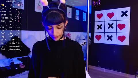 Meredith Alessandra online show from February 28, 2025, 4:32 am