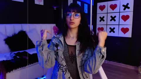 Meredith Alessandra online show from March 4, 2025, 4:38 am