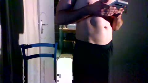 Snapshot of goura2000 chatting on January 22, 2025, 9:43 pm goura2000 online show from January 22, 2025, 9:43 pm