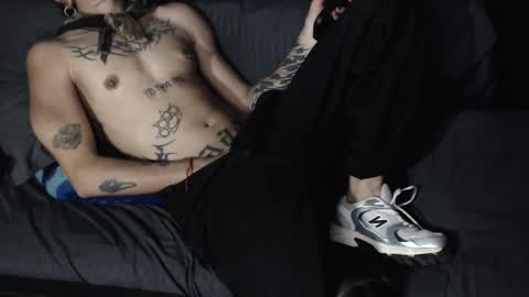 Snapshot of gowtherrrr_ chatting on March 29, 2026, 5:18 am Manolo modelo independiente online show from March 29, 2026, 5:18 am