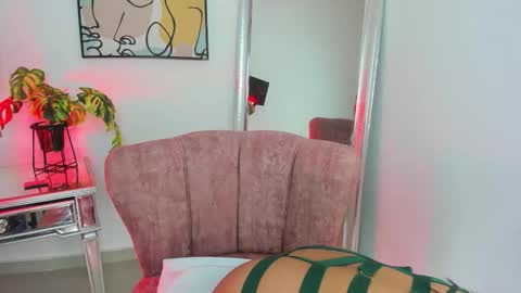 GRACE KIROZ online show from September 15, 2025, 3:17 am