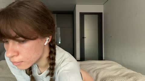 Snapshot of gracefulcharm_ chatting on January 1, 2025, 6:47 am Daria online show from January 1, 2025, 6:47 am